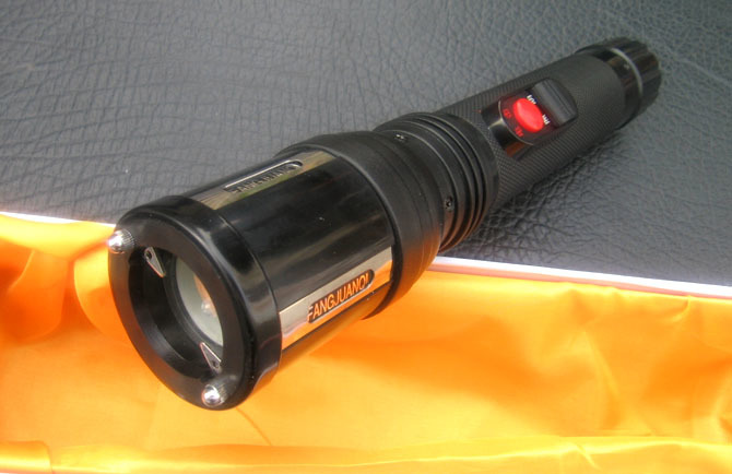 現(xiàn)實生活中遇到危險應(yīng)該怎么辦？